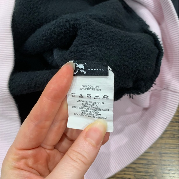 Women’s Oakley Hoodie Black and Pink Size Small - Picture 7 of 8